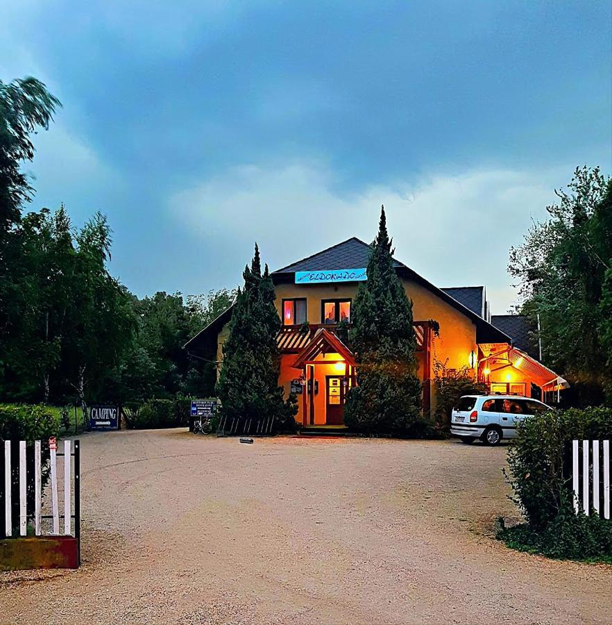 Eldoradó Fogadó és Kemping Vonyarcvashegy Extérieur photo
